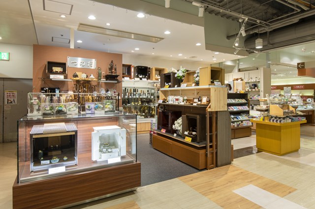 角田仏具店コムファースト店